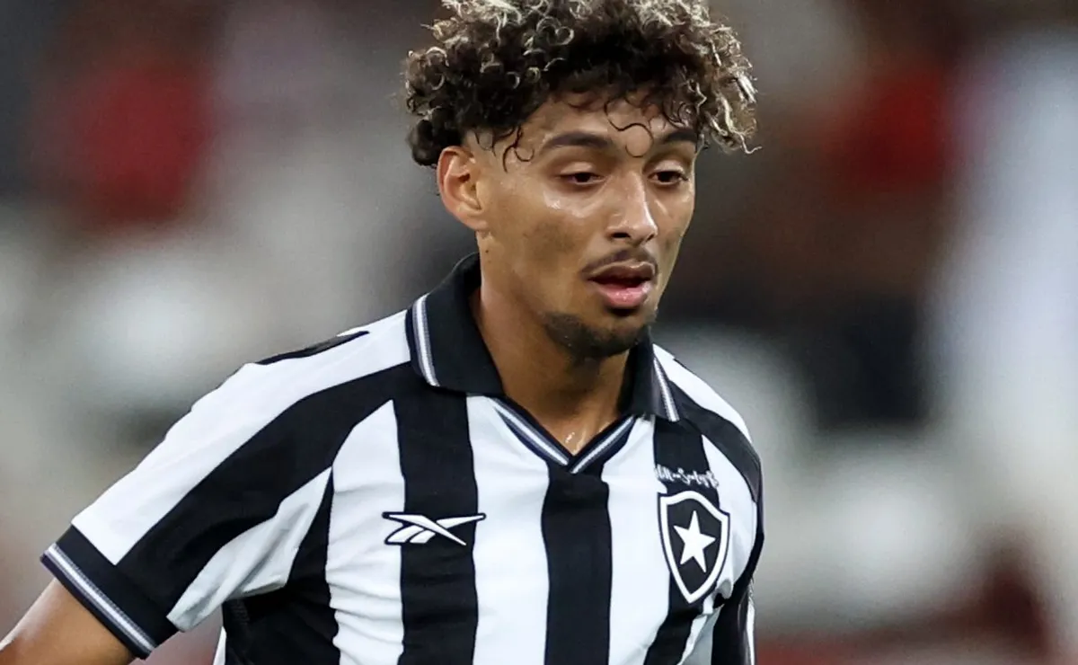 Medina valoriza entrega do Botafogo em vitória sobre a Chapecoense: “Não há suplentes nem titulares”