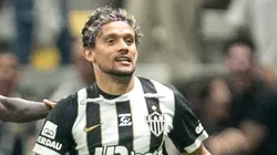 Scarpa jogador do Atlético-MG comemora seu gol durante partida contra o Athletico-PR. Foto: Fernando Moreno/AGIF