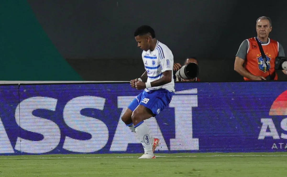 Cruzeiro vence Remo com brilho de Arroyo e alcança a 3ª vitória seguida no Brasileirão
