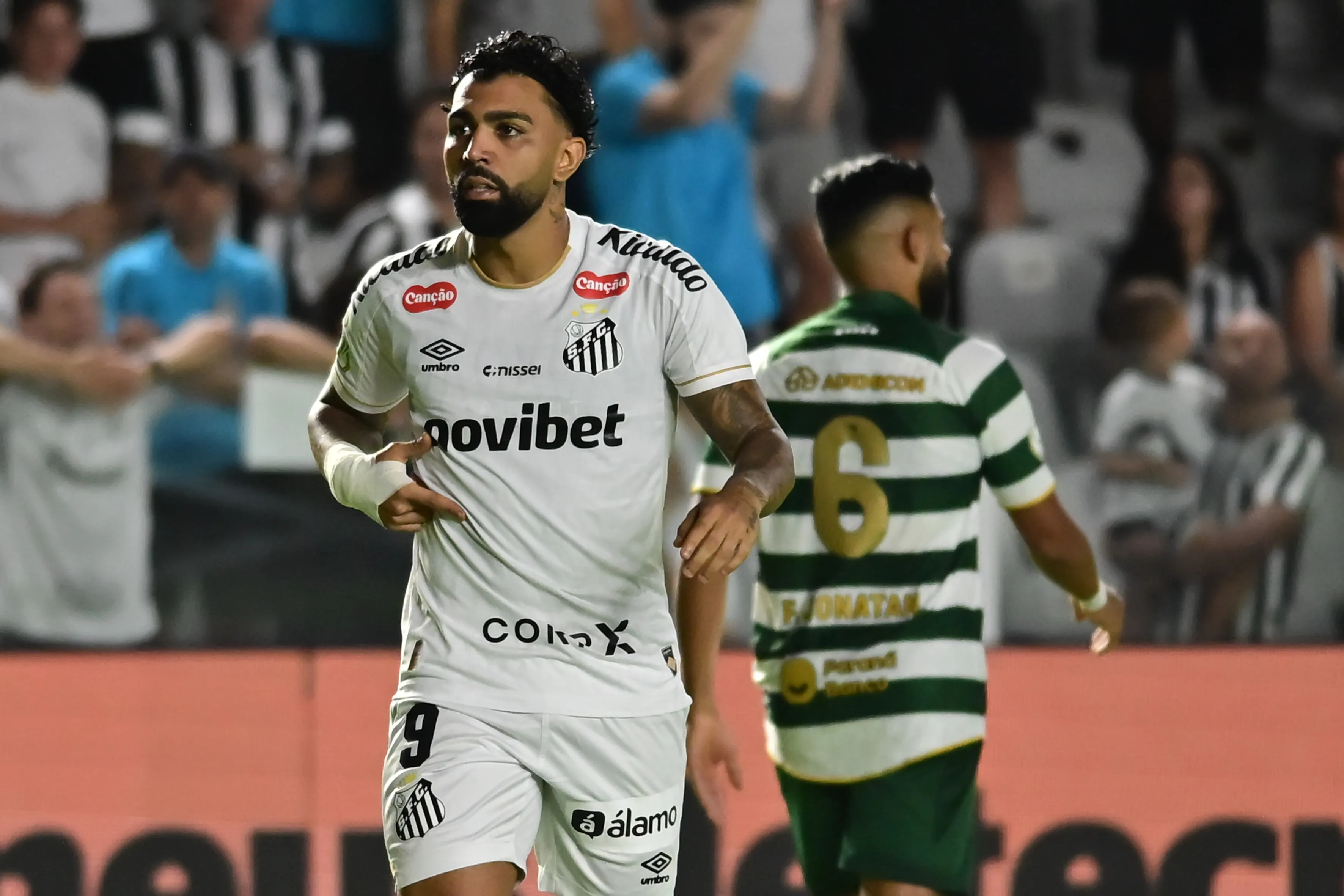 Santos x Coritiba. Foto: Jota Erre/AGIF