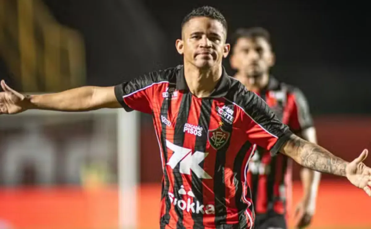 Flamengo sofre gol de empate contra o Vitória em golaço de Erick, pela Copa do Brasil