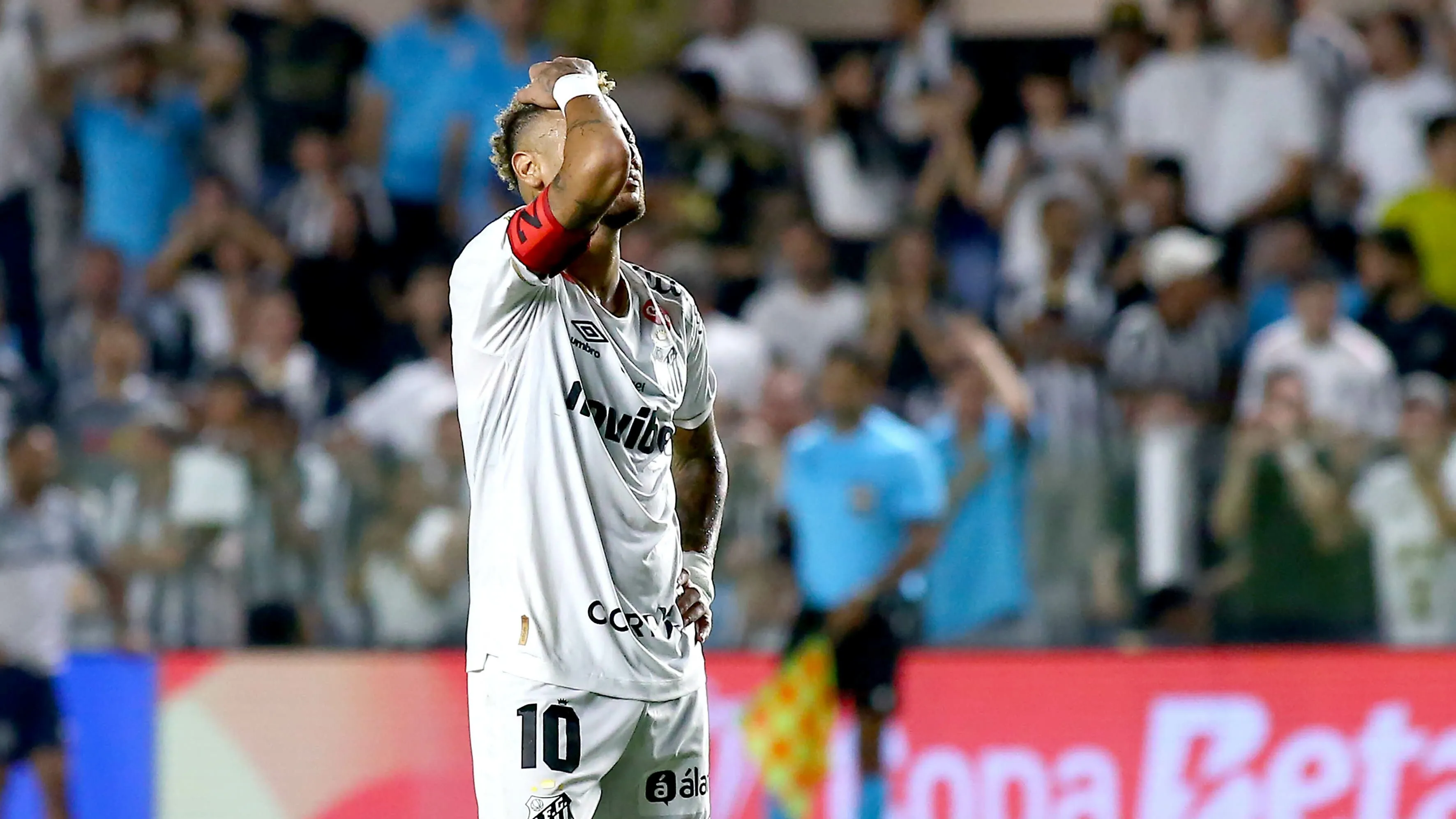 SP – SANTOS – 22/04/2026 – COPA DO BRASIL 2026, SANTOS X CORITIBA – Neymar jogador do Santos durante partida contra o Coritiba no estadio Vila Belmiro pelo campeonato Copa Do Brasil 2026. Foto: Mauricio De Souza/AGIF