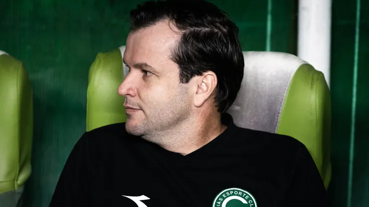 Daniel Paulista, técnico do Goiás, analisa como justiça empate contra o Cruzeiro Foto: Isabela Azine/AGIF