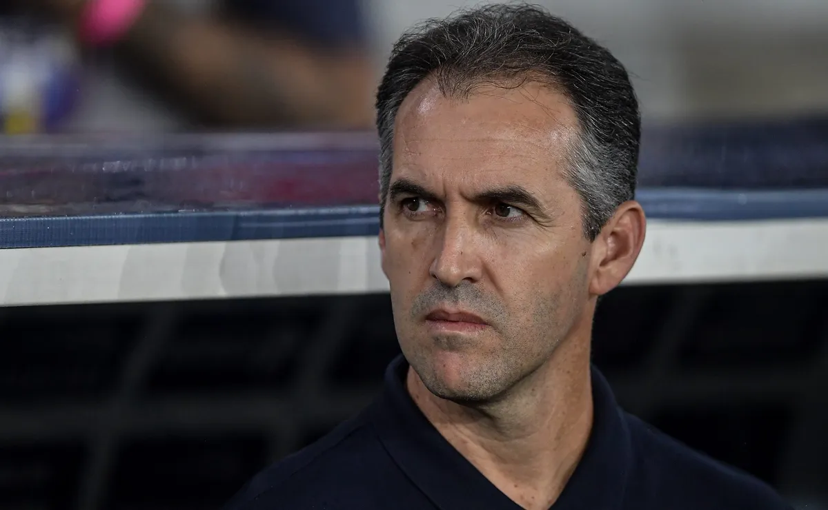 Léo Condé avalia confronto direto contra o Cruzeiro pelo Campeonato Brasileiro