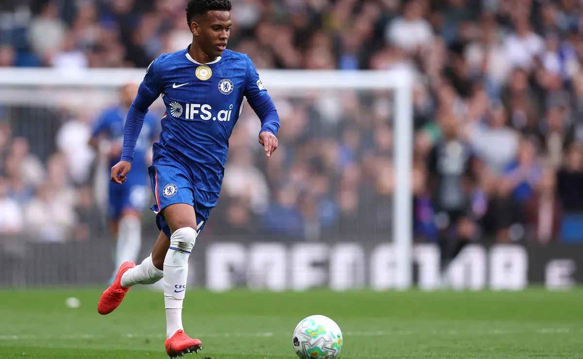 Estêvão sofre ruptura muscular de 80% e pode realizar tratamento alternativo para disputar a Copa do Mundo