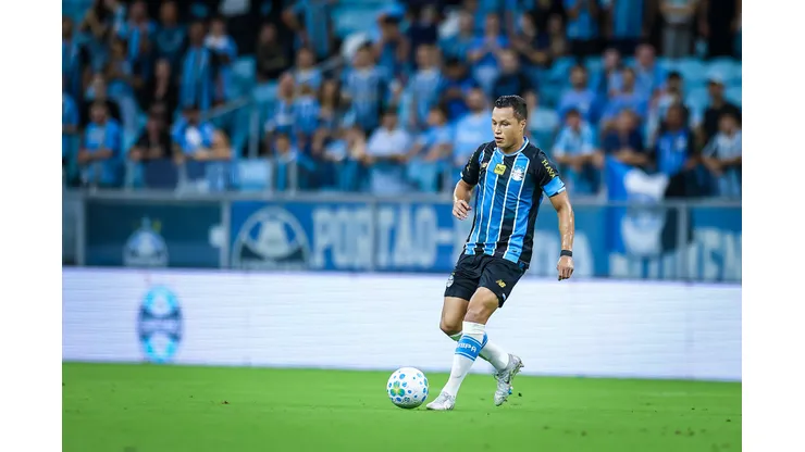 Marlon se lesionou gravemente contra o Vitória