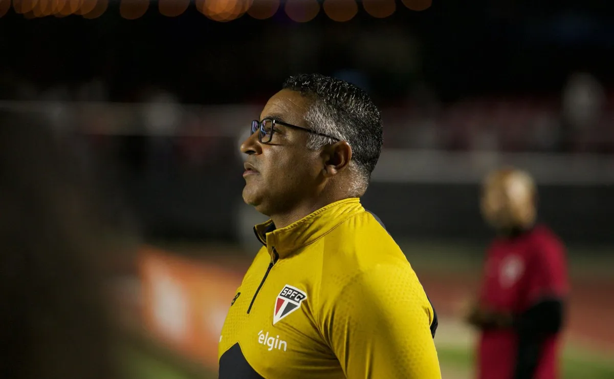 Roger Machado supera últimos técnicos e alcança melhor aproveitamento do São Paulo desde Muricy