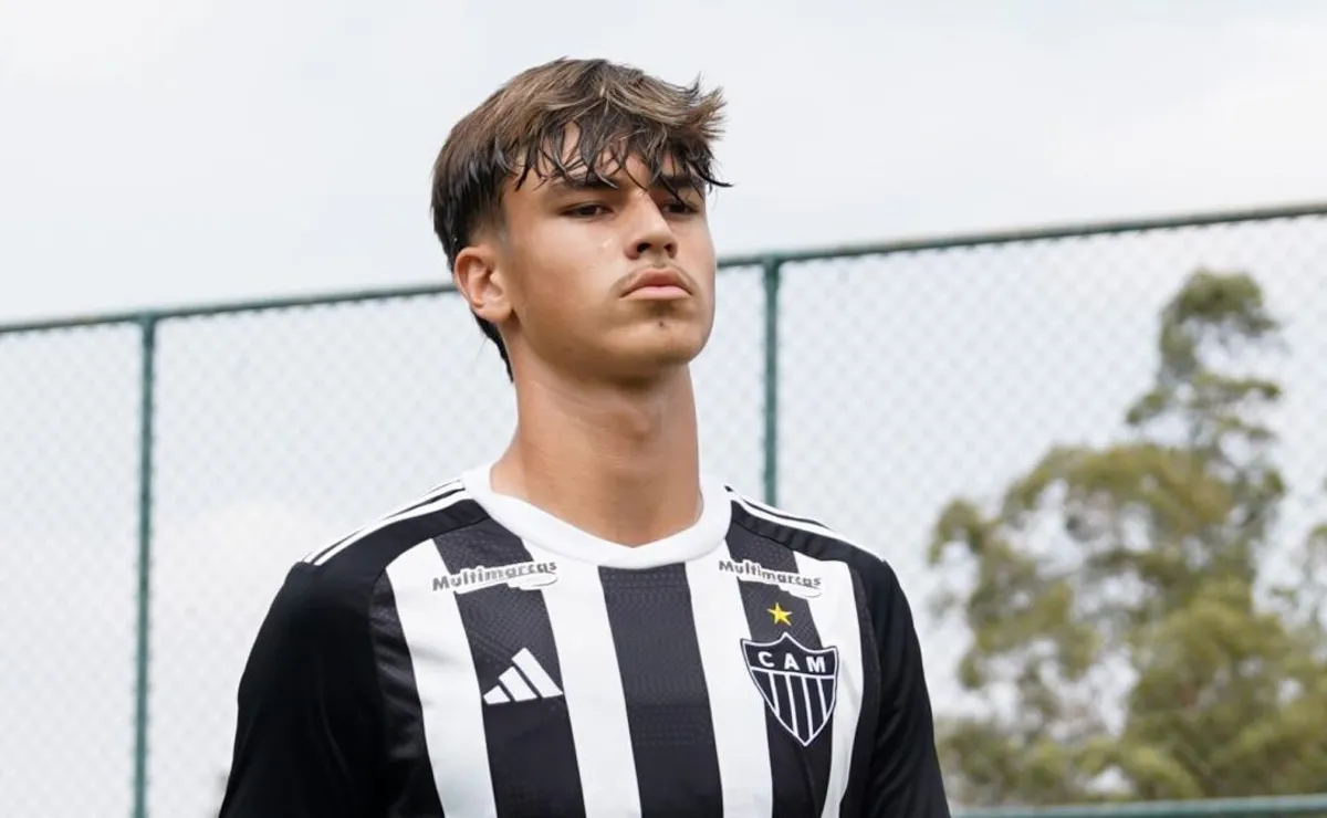 Vitão desperta interesse em clubes de Portugal e Alemanha; Atlético se posiciona sobre sondagem