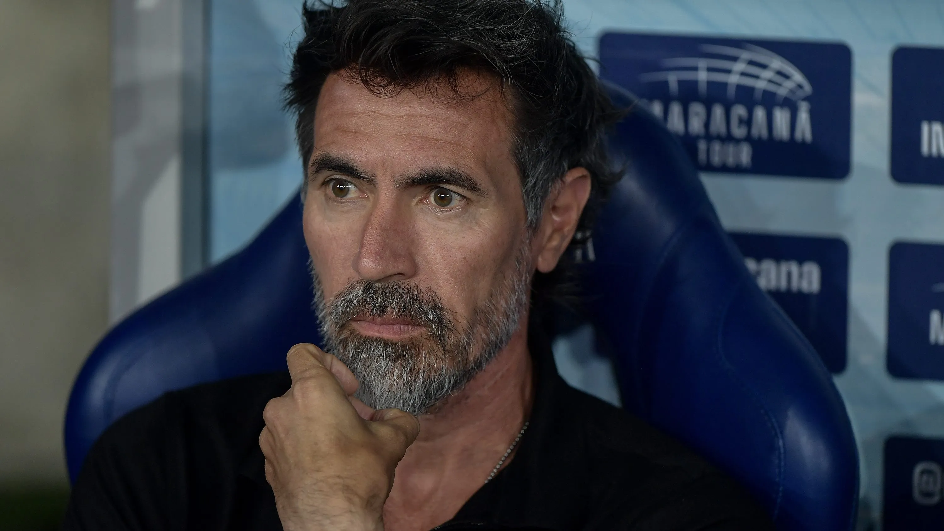 Domínguez conta com Vitão na equipe principal – Foto: Thiago Ribeiro/AGIF