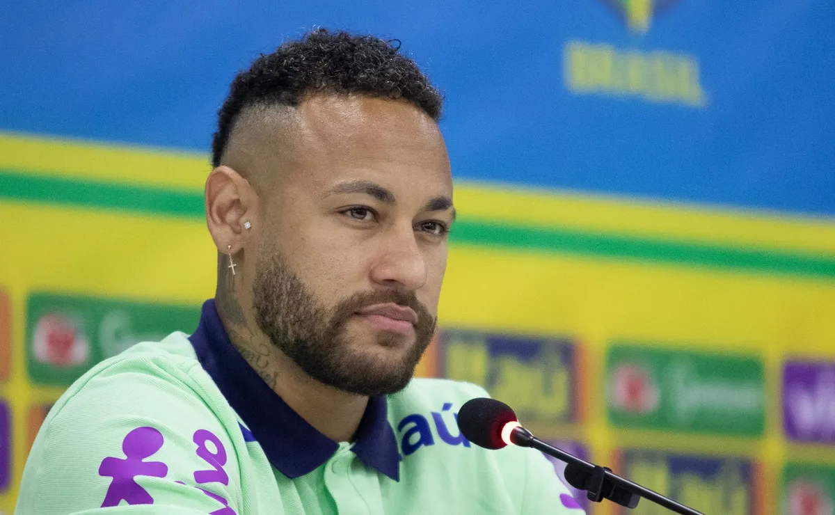 Neymar não tem mudança no status com Ancelotti e convocação ainda é uma incerteza
