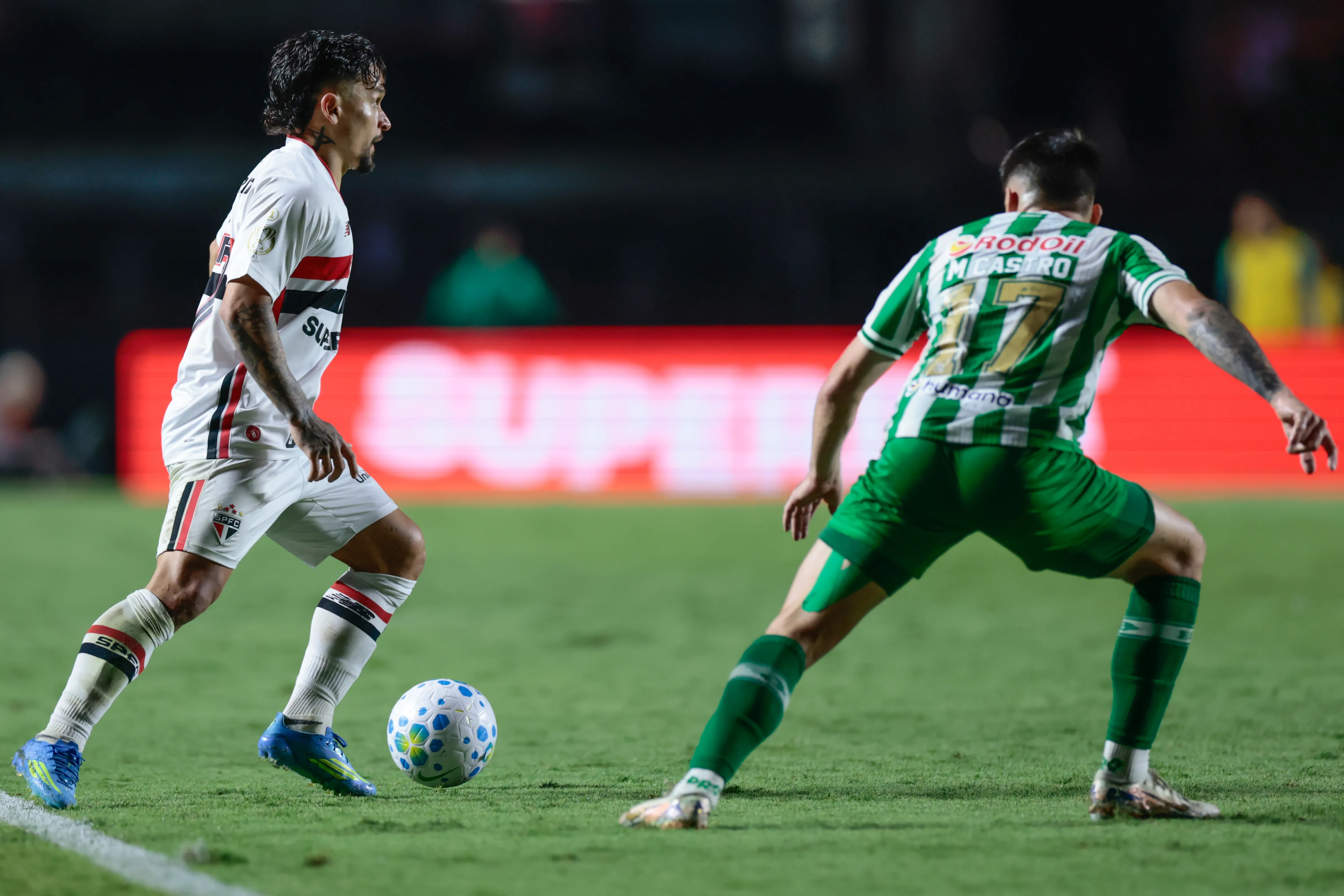 Artur durante a partida contra o Juventude, pela Copa do Brasil. Foto: Marcello Zambrana/AGIF