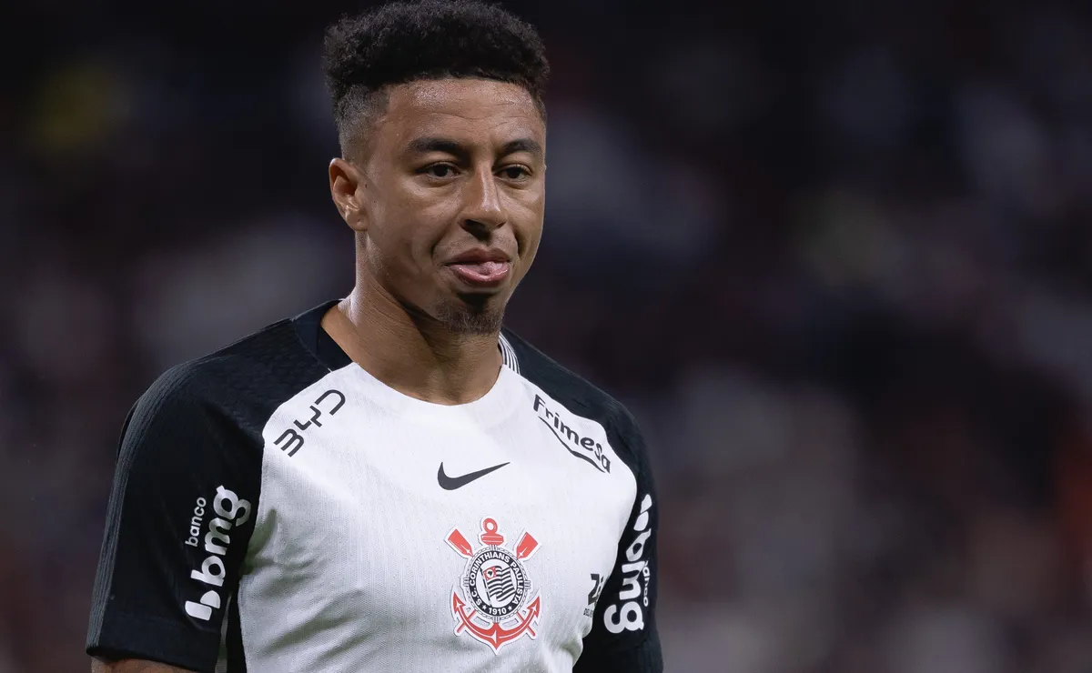 Casagrande não se ilude com Lingard e faz alerta sobre contratação do atacante do Corinthians
