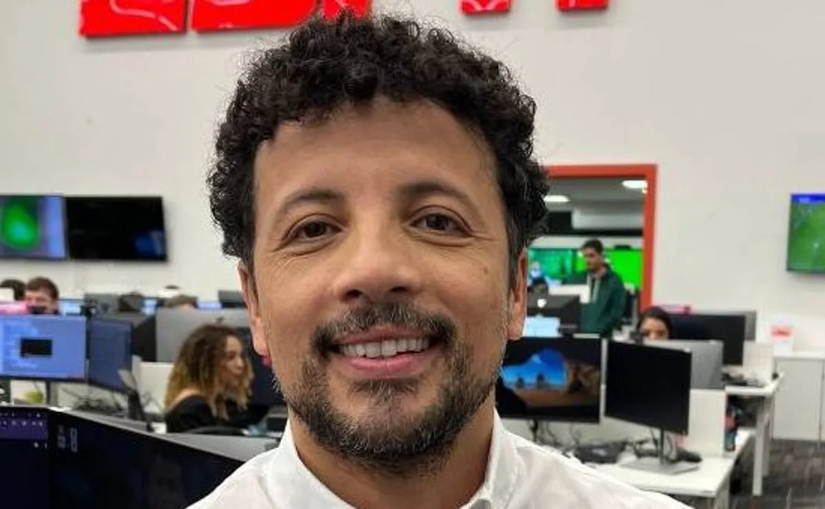 André Hernán crava futuro de Cuca no Santos e garante que o treinador não será demitido