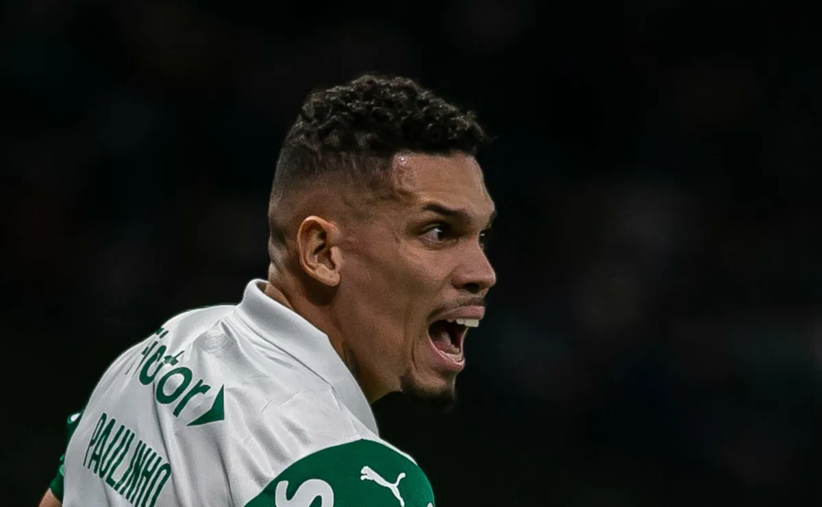 Paulinho teria condição de jogar alguns minutos pela Copa do Brasil e Palmeiras brecou volta
