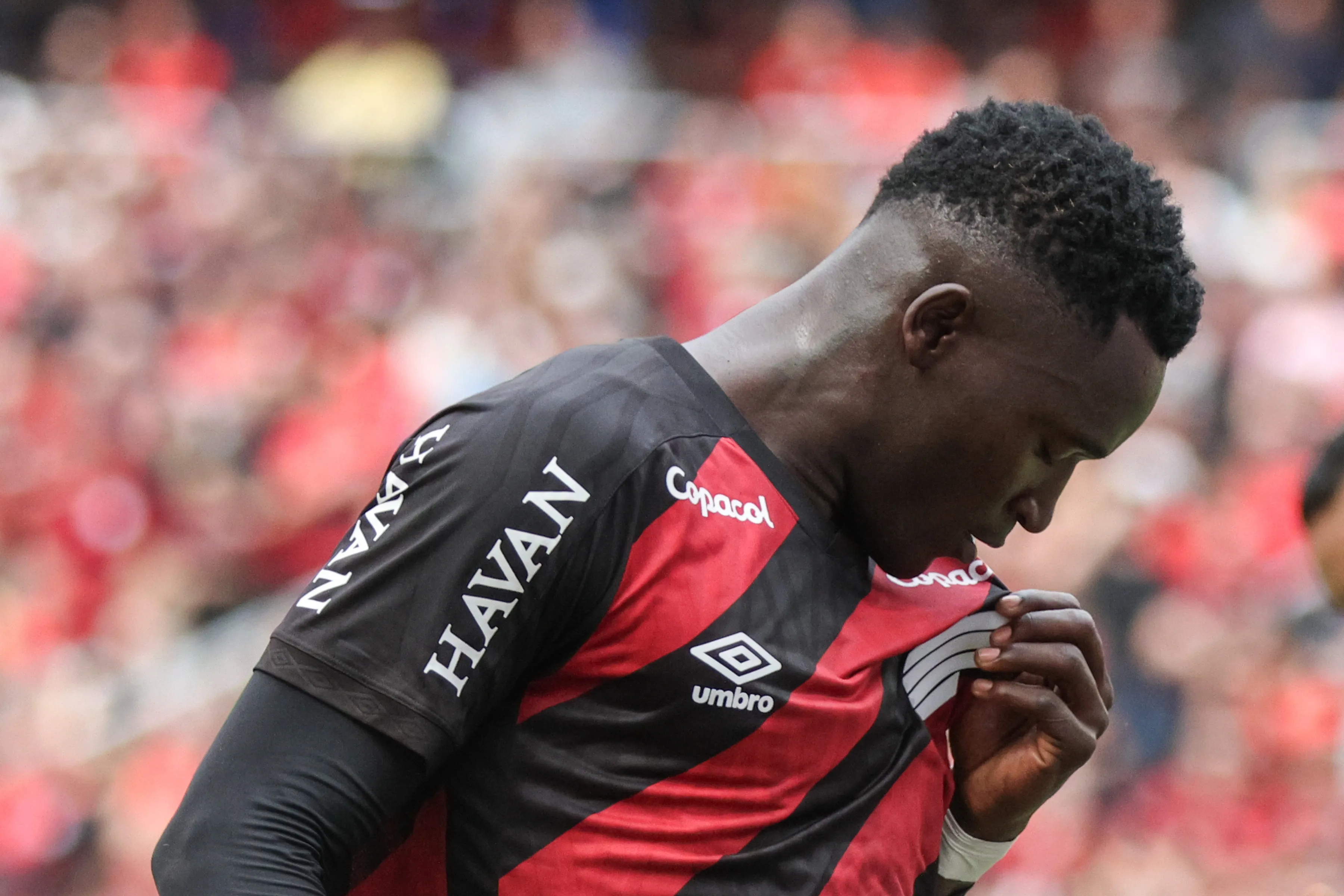 Dos sete gols marcados em 2026, Viveros soma seis somente no Campeonato Brasileiro pelo Athletico – Foto: Robson Mafra/AGIF