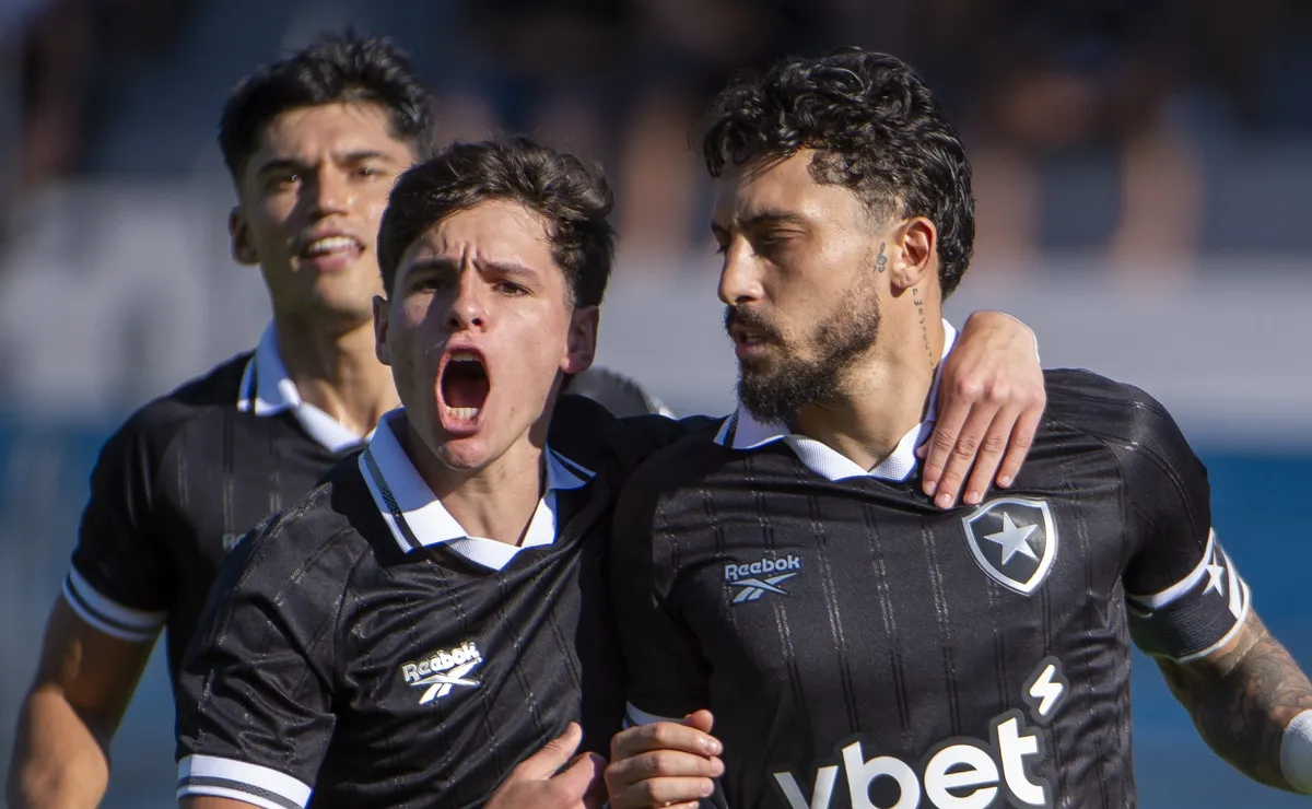 Montoro e Vitinho são oferecidos e Palmeiras avalia trazer dupla do Botafogo após avançar por Barboza