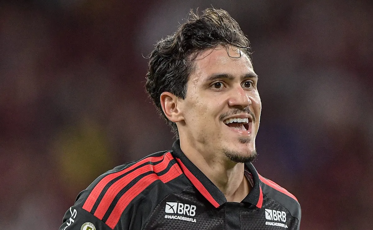 Ancelotti analisa convocação de Pedro na Seleção e vai observar o atacante em Flamengo x Vasco