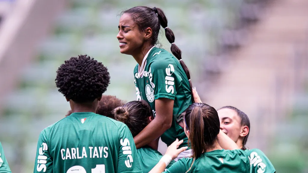 Victoria Liss celebra gol pelo Palmeiras contra o Vitória
