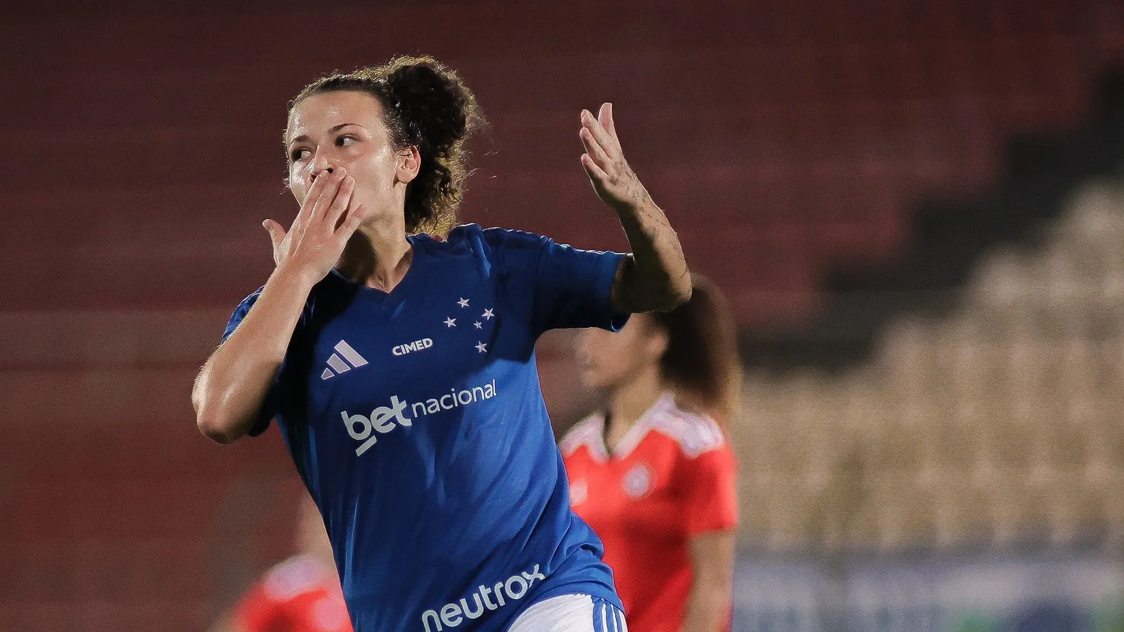 Rafa Levis, do Cruzeiro, celebra gol