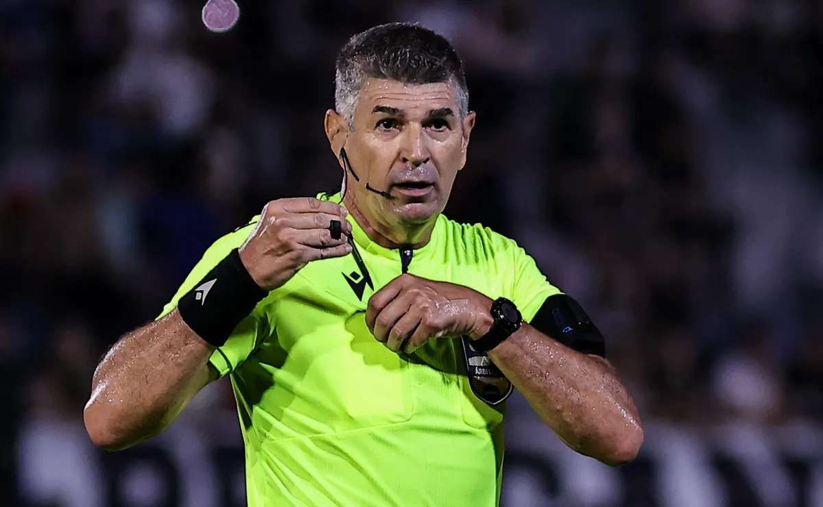Palmeiras x Jacuipense: arbitragem de Marcelo de Lima Henrique gera polêmica