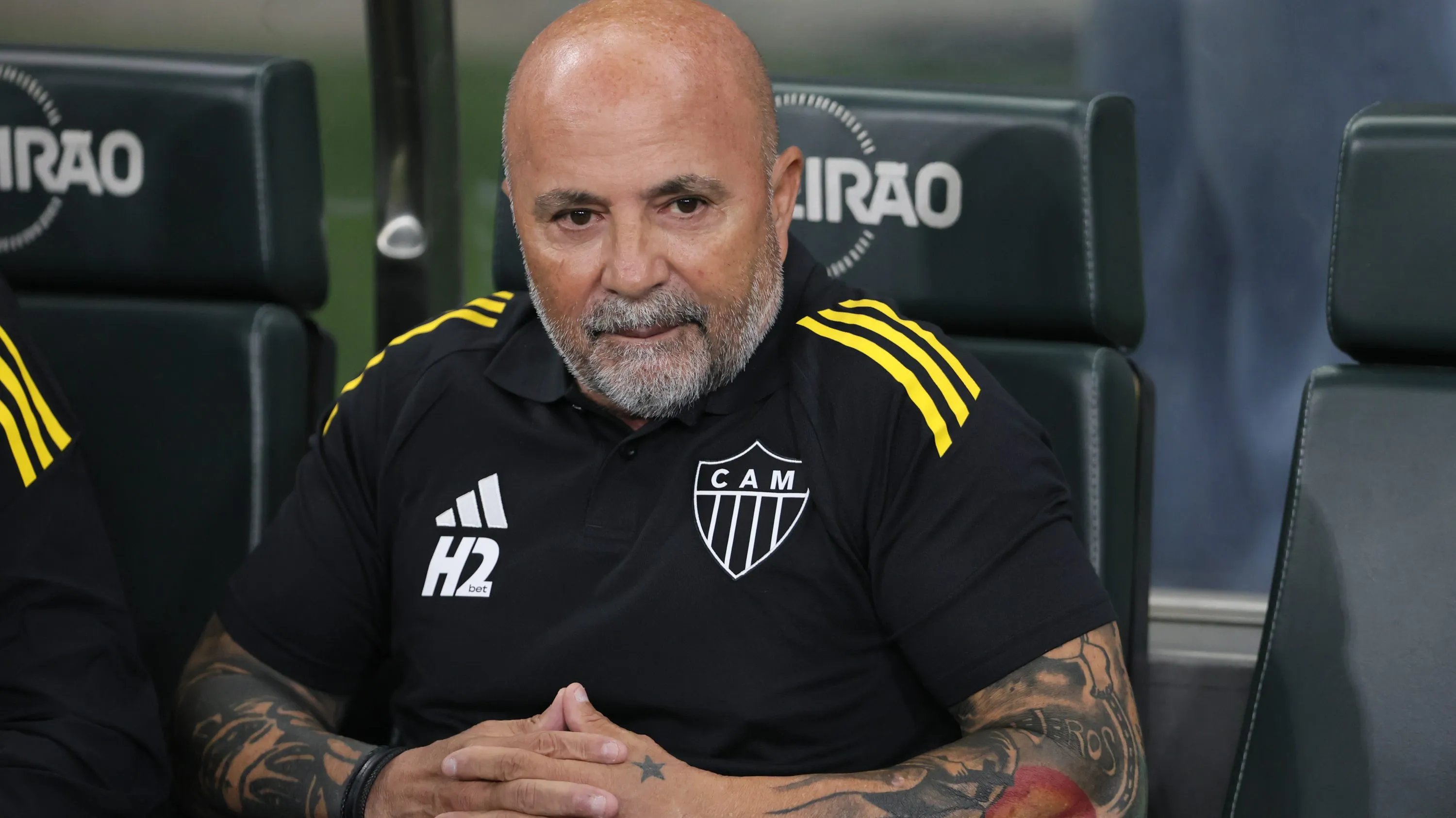Dudu lembrou dos tempos de Sampaoli – Foto: Gilson Lobo/AGIF