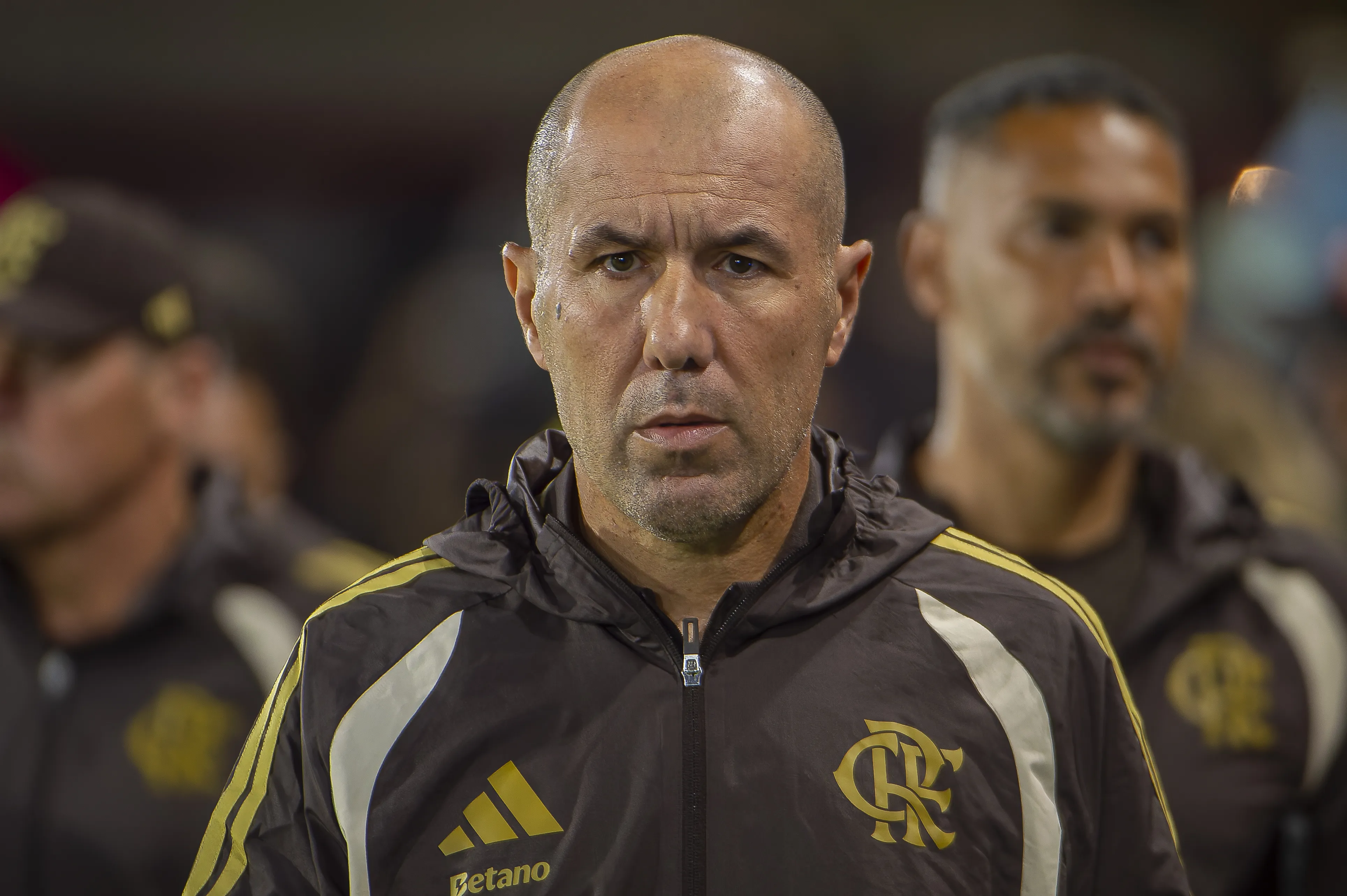 SP – BRAGANCA PAULISTA – 02/04/2026 – BRASILEIRO A 2026, BRAGANTINO X FLAMENGO – Leonardo Jardim tecnico do Flamengo durante partida contra o Bragantino no estadio Cicero De Souza Marques pelo campeonato Brasileiro A 2026. Foto: Anderson Romao/AGIF