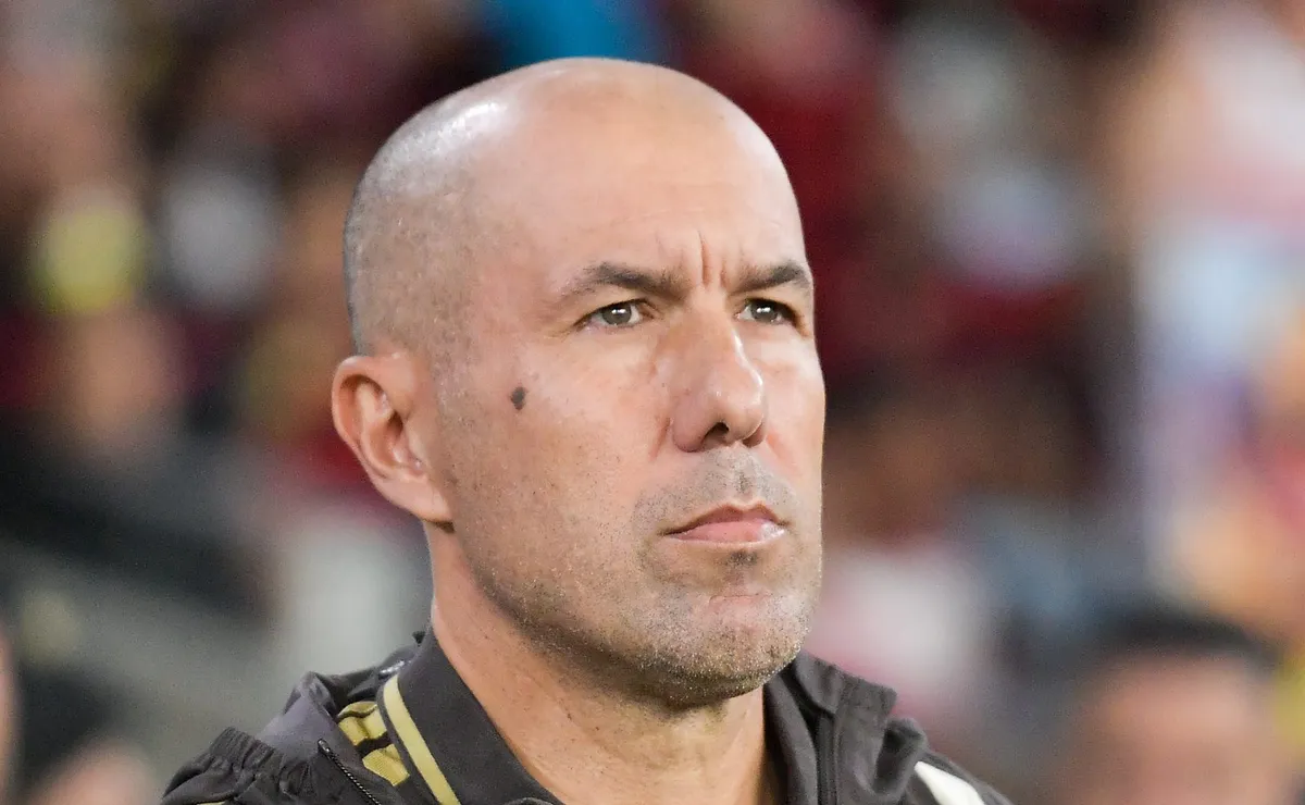 Leonardo Jardim faz mistério com De La Cruz e pode fazer mudanças em Atlético-MG x Flamengo