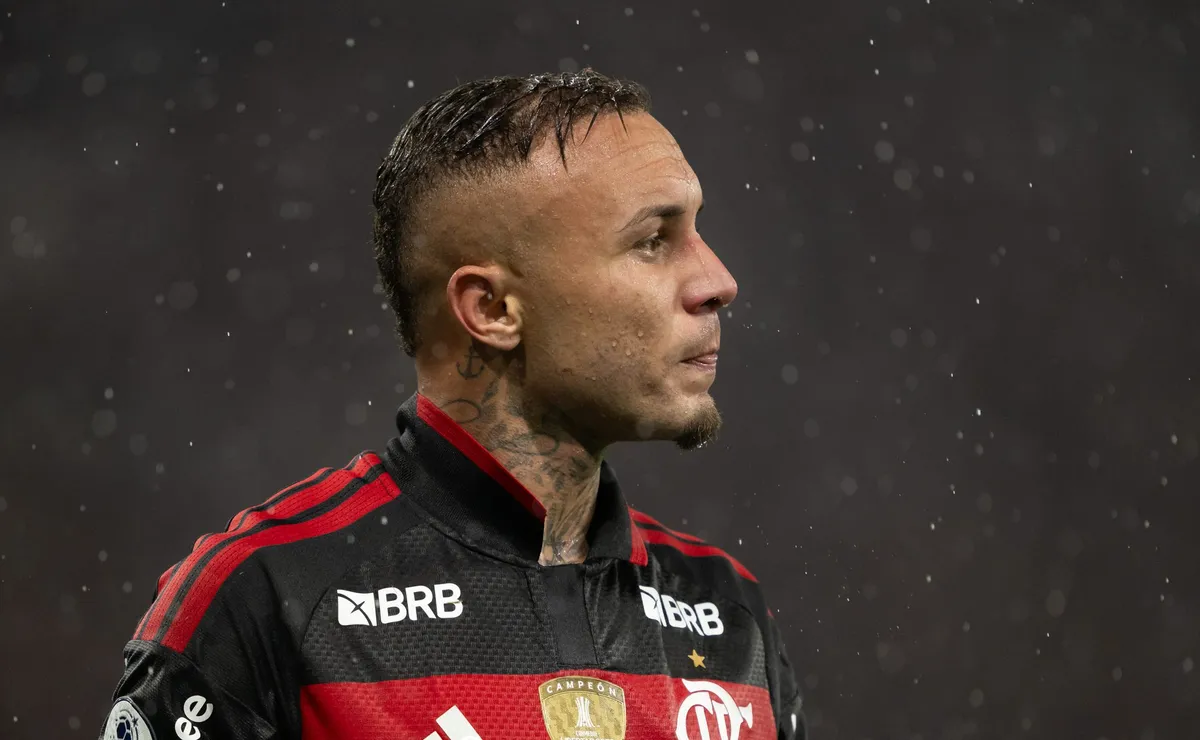 Antes de duelo com Grêmio, Flamengo monitora Léo Scienza para possível vaga de Cebolinha