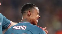Igor Paixão em campo pelo Feyenoord, clube que ele defendeu antes de chegar ao Olympique.