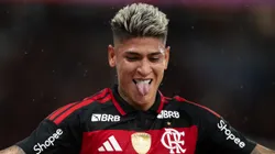 - Carrascal jogador do Flamengo comemora seu gol durante partida contra o Cruzeiro no estadio Maracana