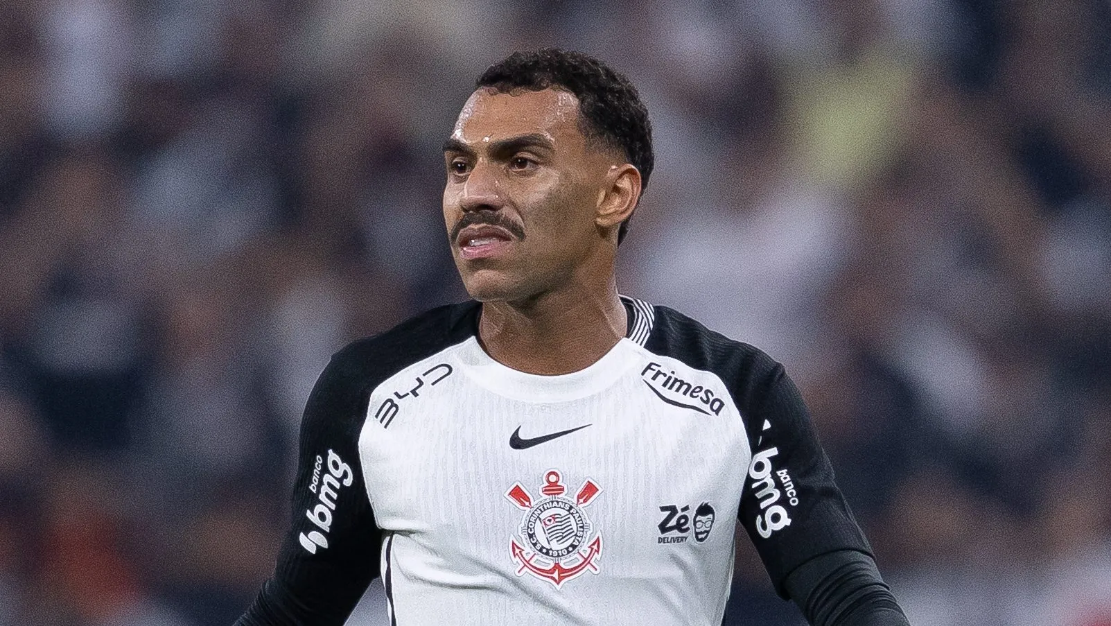 Matheuzinho estará de volta em Corinthians x Peñarol – Foto: Ettore Chiereguini/AGIF