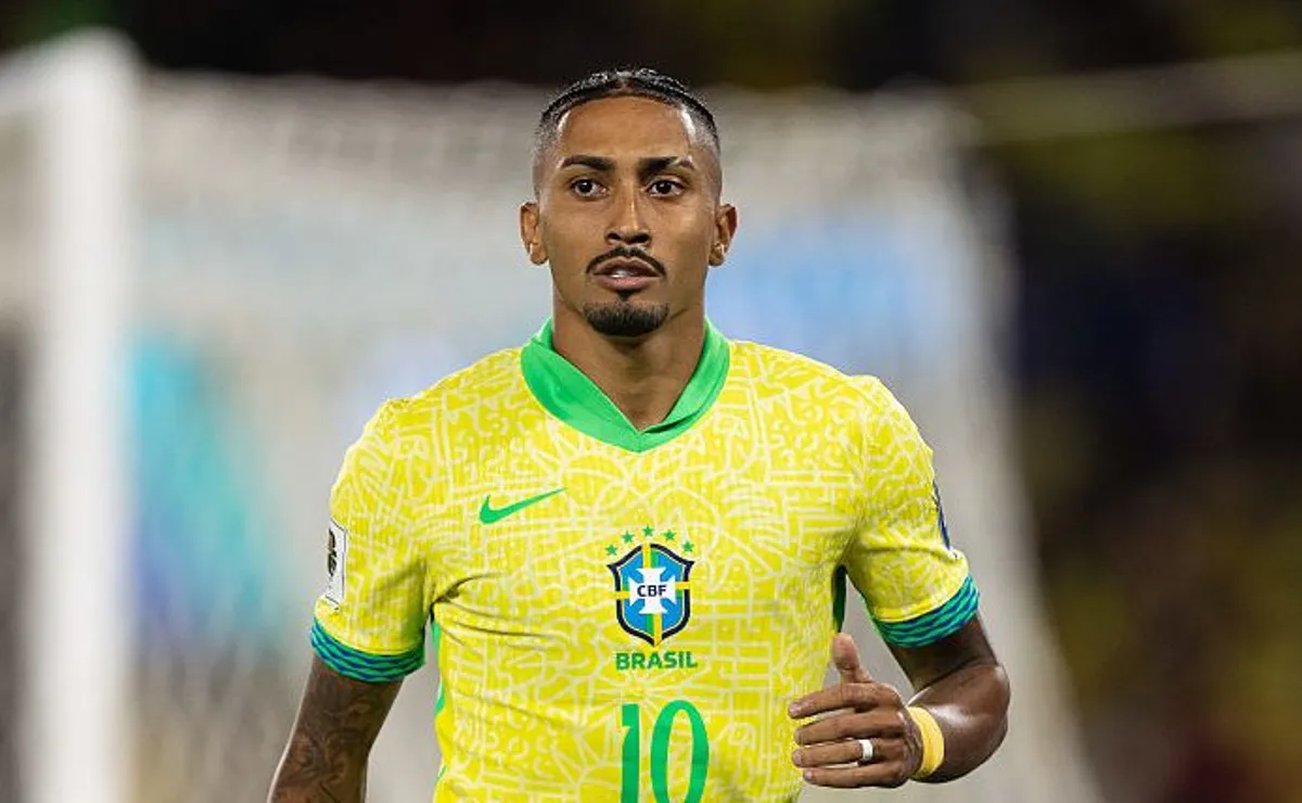 Raphinha está liberado e pode voltar antes de decisão contra o Real Madrid