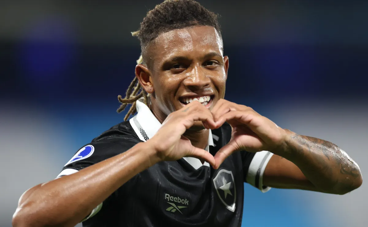 Danilo vê Palmeiras com bons olhos e prefere voltar ao Verdão do que fechar com o Flamengo