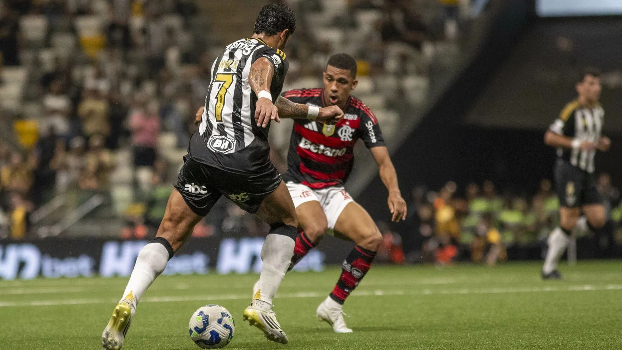 Hulk jogador do Atletico-MG durante partida contra o Flamengo no estadio Arena MRV pelo campeonato Brasileiro A 2025. Foto: Fernando Moreno/AGIF