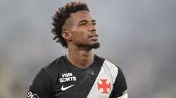 Thiago Mendes jogador do Vasco durante partida contra o Fluminense no estadio Maracana pelo campeonato Brasileiro A 2026. Foto: Thiago Ribeiro/AGIF