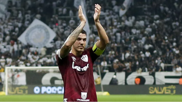 Zagueiro segue na mira do Palmeiras. Photo by Ricardo Moreira/Getty Images