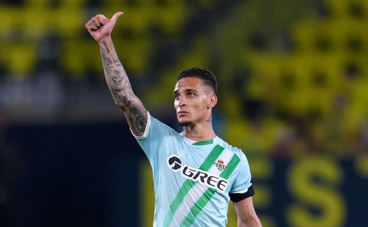 Antony se destaca pelo Real Betis e aumenta discussão sobre convocação para Seleção Brasileira