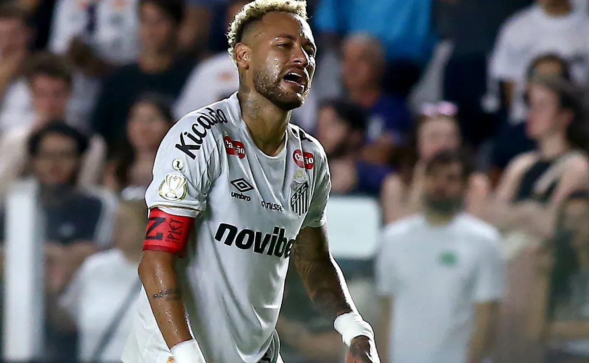 Neymar vive situação no Santos, e sua presença no álbum de figurinhas da Copa não está garantida