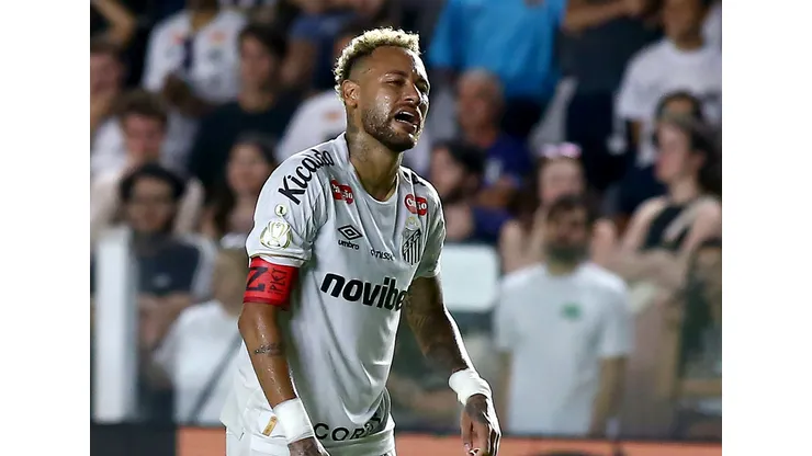SP - SANTOS - 22/04/2026 - COPA DO BRASIL 2026, SANTOS X CORITIBA - Neymar jogador do Santos durante partida contra o Coritiba no estadio Vila Belmiro pelo campeonato Copa Do Brasil 2026. Foto: Mauricio De Souza/AGIF