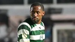 Tinga durante partida da Copa do Brasil contra o Santos