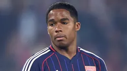Endrick durante partida da Liga Europa