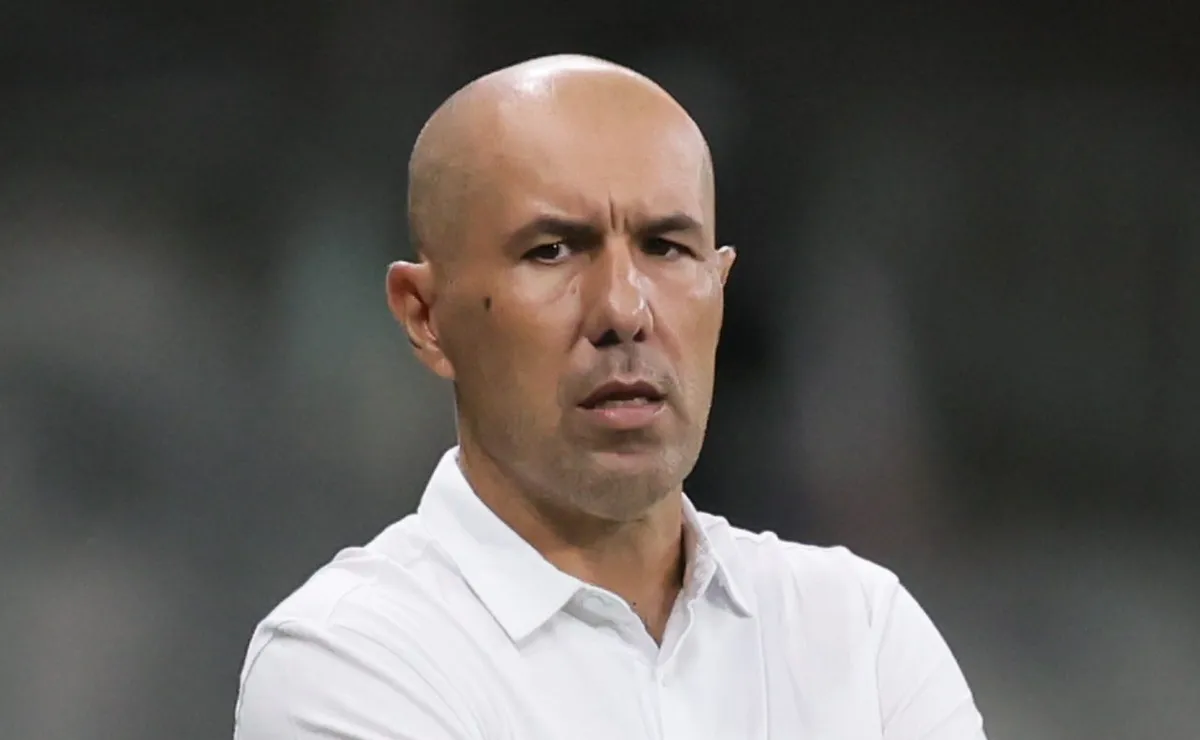 Flamengo define vendas de Cebolinha e Plata para contratar dois atacantes