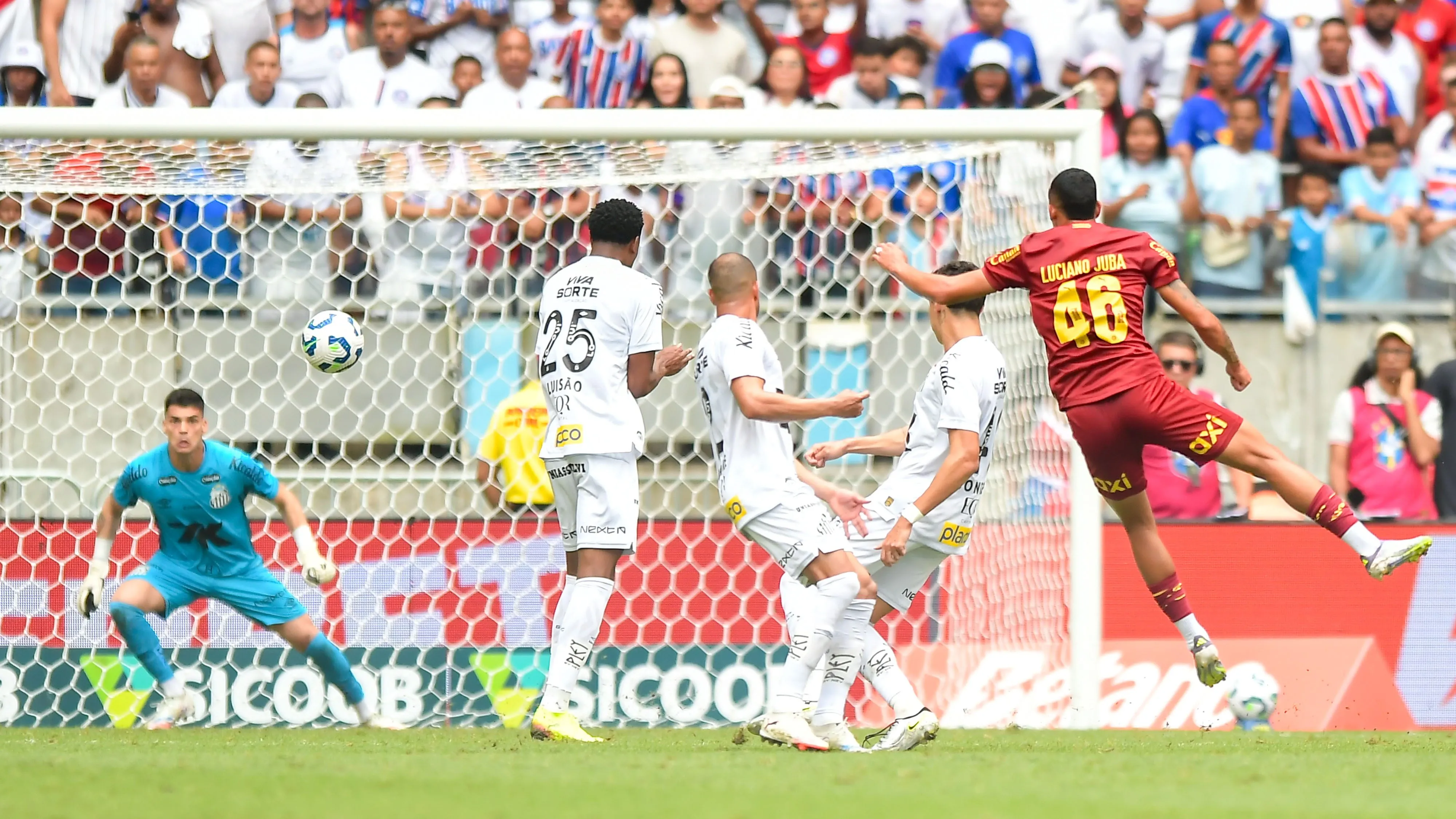 Bahia x Santos na Fonte Nova. Foto: Jhony Pinho/AGIF