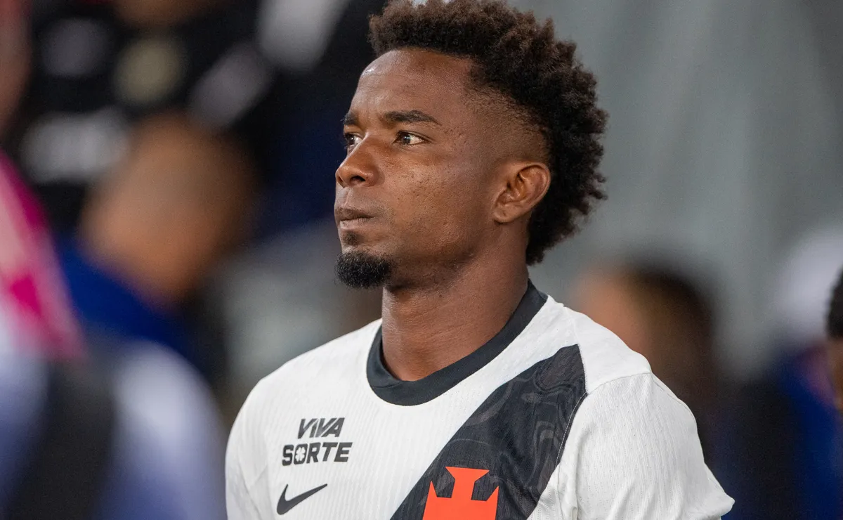 Thiago Mendes retorna aos treinos no Vasco e pode ficar à disposição contra o Corinthians