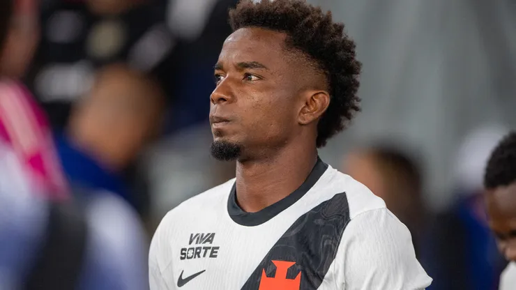 Thiago Mendes treinou normalmente neste sábado (25) - Foto: Thiago Ribeiro/AGIF