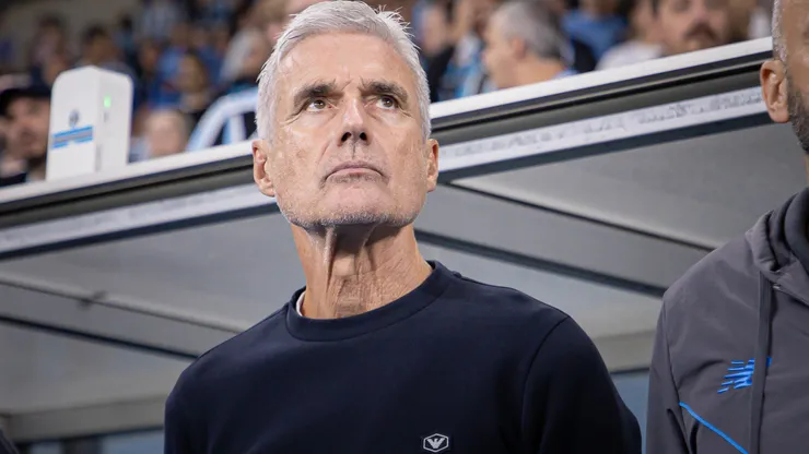 Luís Castro está pressionado no Grêmio - Foto: Maxi Franzoi/AGIF