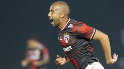 Lucas jogador do Sao Paulo comemora seu gol durante partida contra o Vasco no estadio Brinco de Ouro pelo campeonato Brasileiro A 2024. Foto: Anderson Romao/AGIF