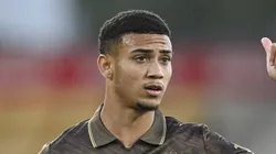 Gustavo Nunes atuando pelo Brentford (Foto: Octavio Passos/Getty Images)