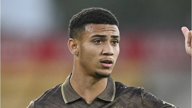Gustavo Nunes atuando pelo Brentford (Foto: Octavio Passos/Getty Images)