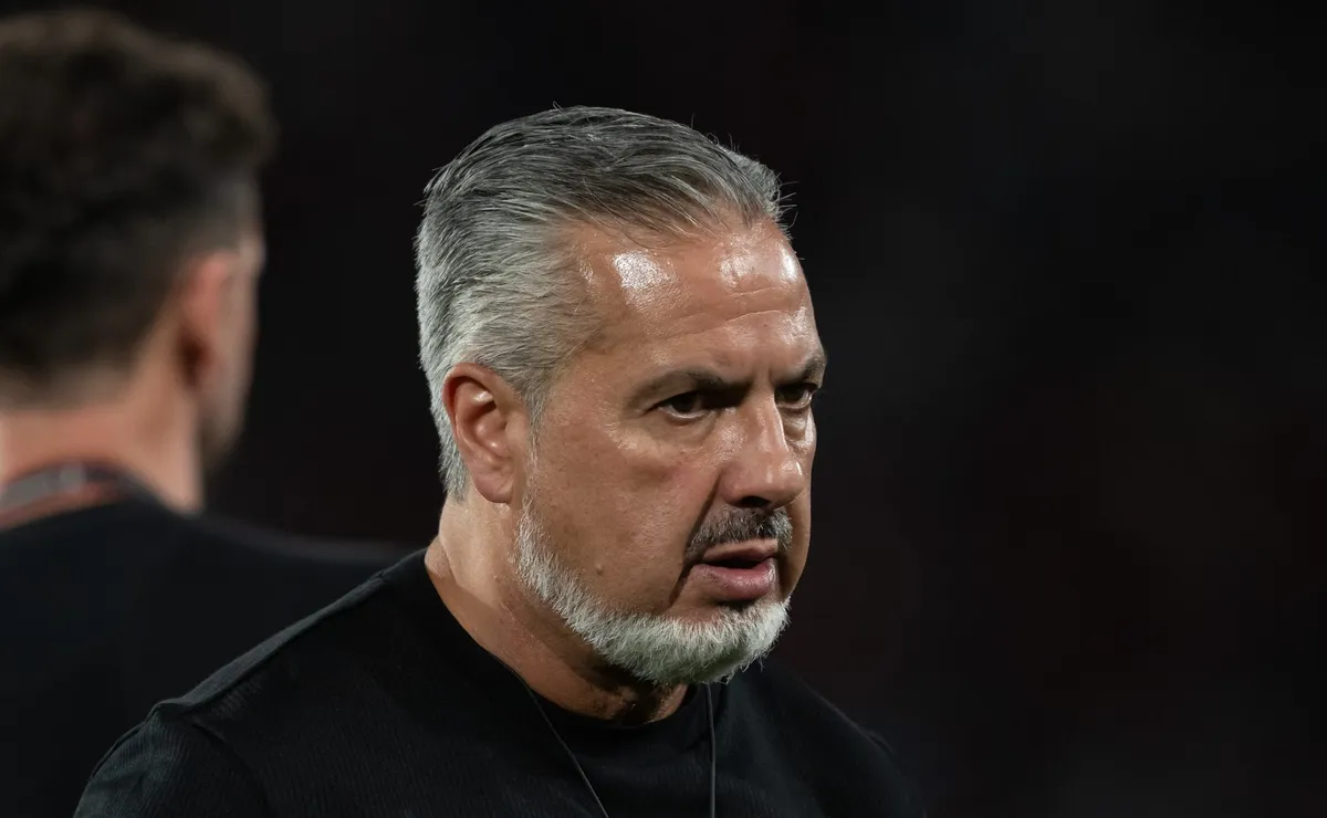 Flamengo vê Ryan Roberto ser oferecido ao Palmeiras, mas sem uma negociação aberta